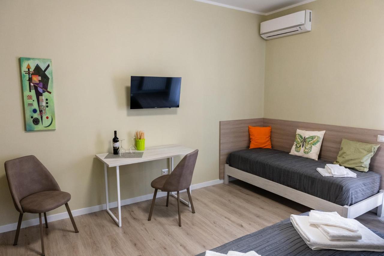 Bacco E Barocco Bed & Breakfast Lecce Exterior foto